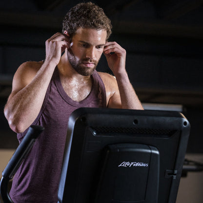 Life Fitness Club Series+ Elliptical - CSX-SL-BLKLF-DOM13