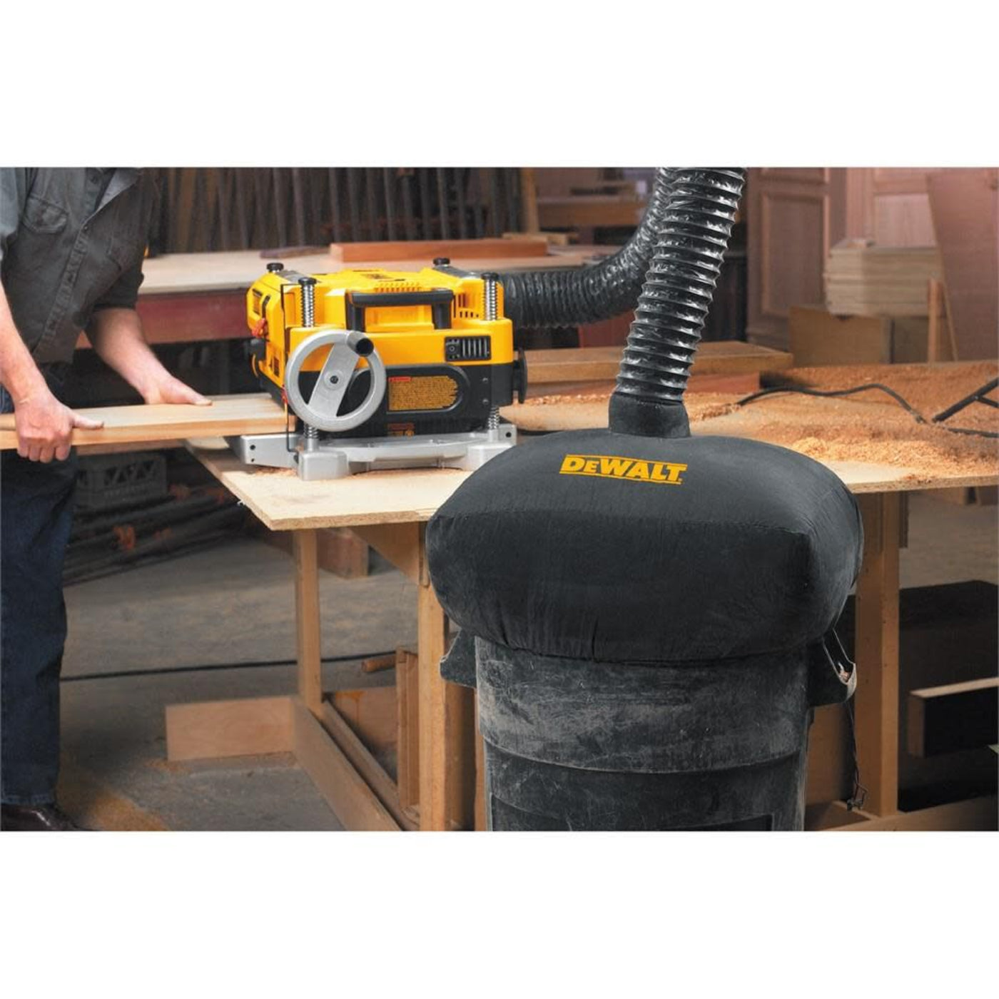 DEWALT Thickness Planer 13in 2 Speed 3 Knife