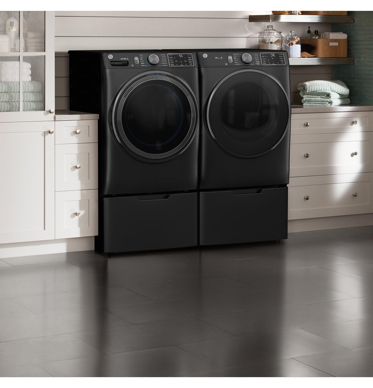 GE 5.0 cu. ft. Smart Front Load Washer, SmartDispense, UltraFresh Vent, OdorBlock, Sanitize + Allergen – GFW655SPVDS-KT