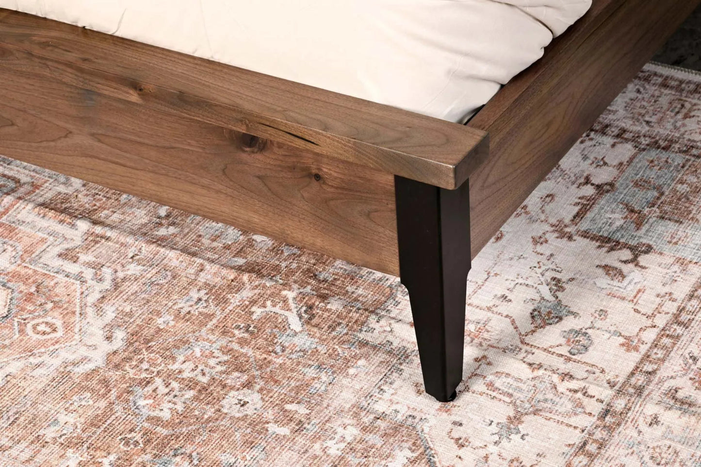 QW Amish Uptown Bed - 211B-LAHASKA-Q