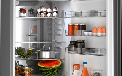 BOSCH B24CB80ESB 800 Series, free-standing fridge-freezer with freezer at bottom, glass door, 24'', Black, Total No Frost Black - B24CB80ESB