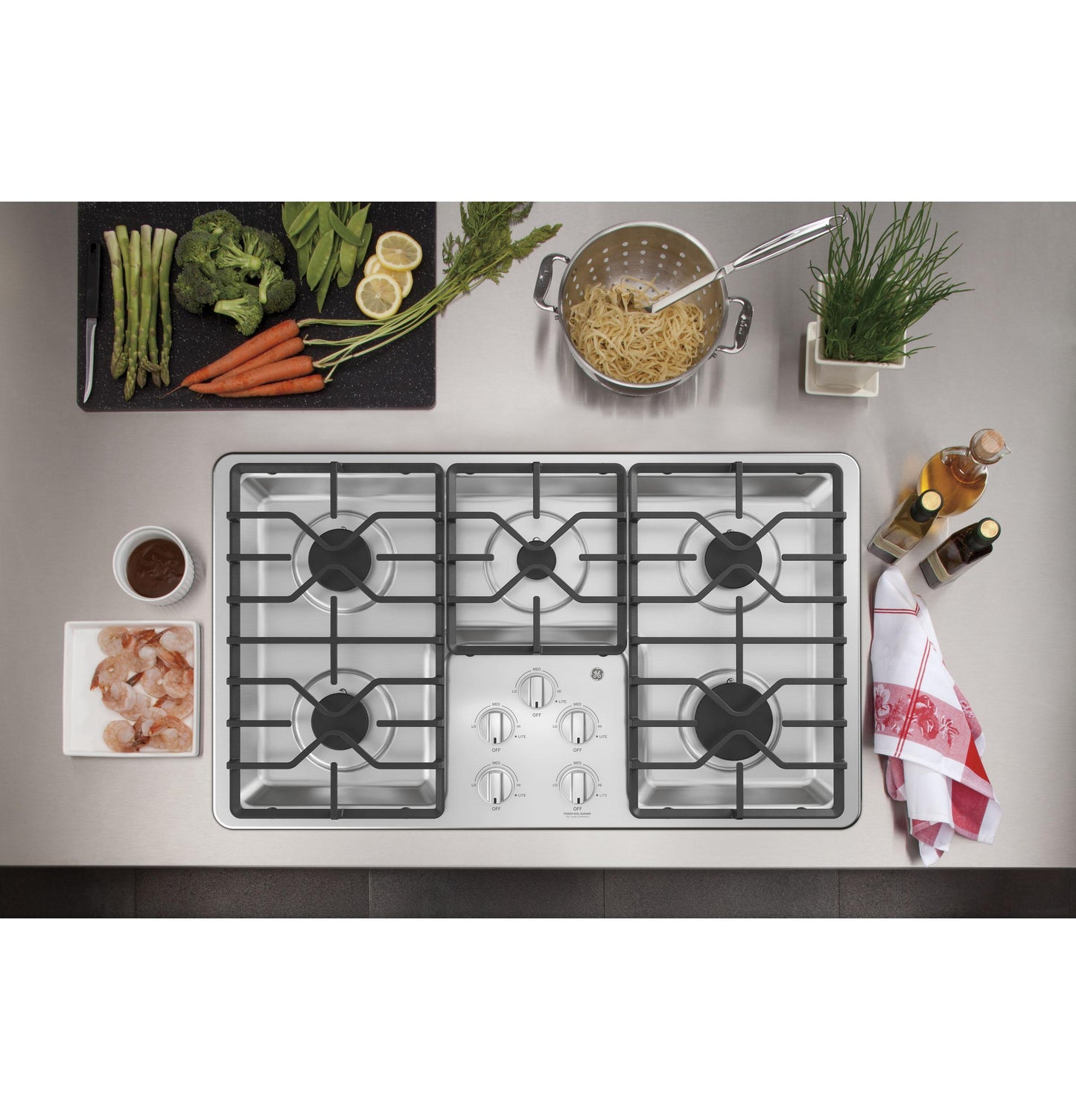 GE APPLIANCES 36" Built-In Gas Cooktop with Dishwasher-Safe Grates in Stainless Steel - JGP3036SLSS