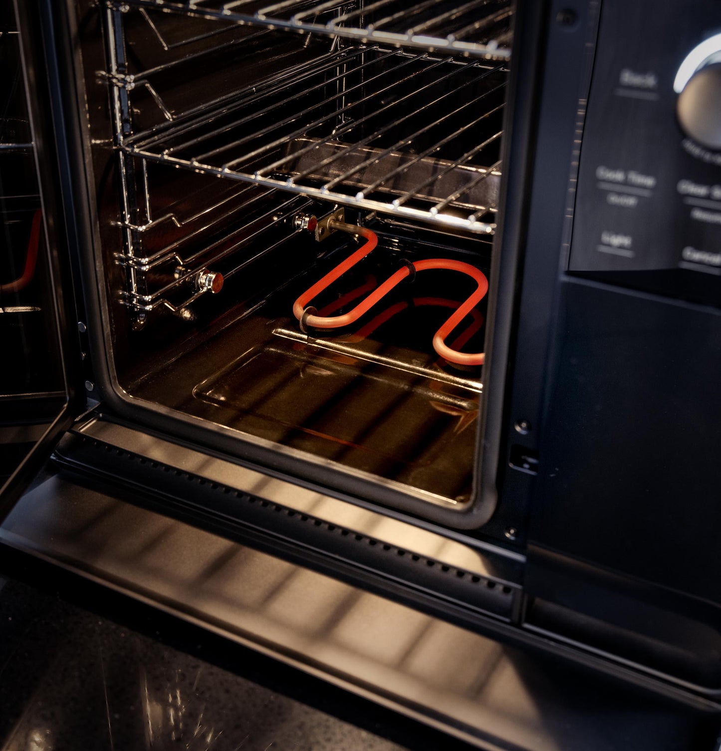 GE APPLIANCES P9SBAAS6VBB GE Profile™ Smart Indoor Pellet Smoker Black - P9SBAAS6VBB