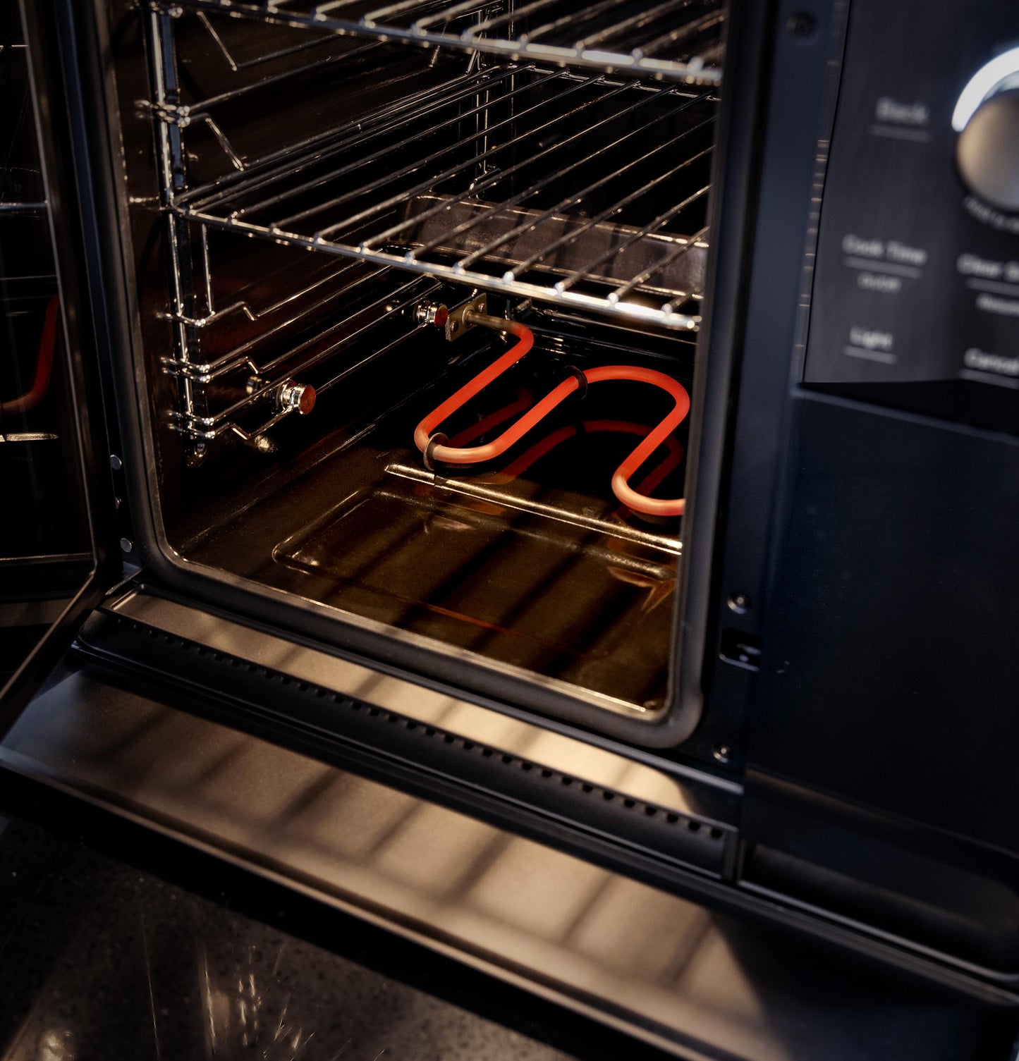 GE APPLIANCES P9SBAAS6VBB GE Profile™ Smart Indoor Pellet Smoker Black - P9SBAAS6VBB