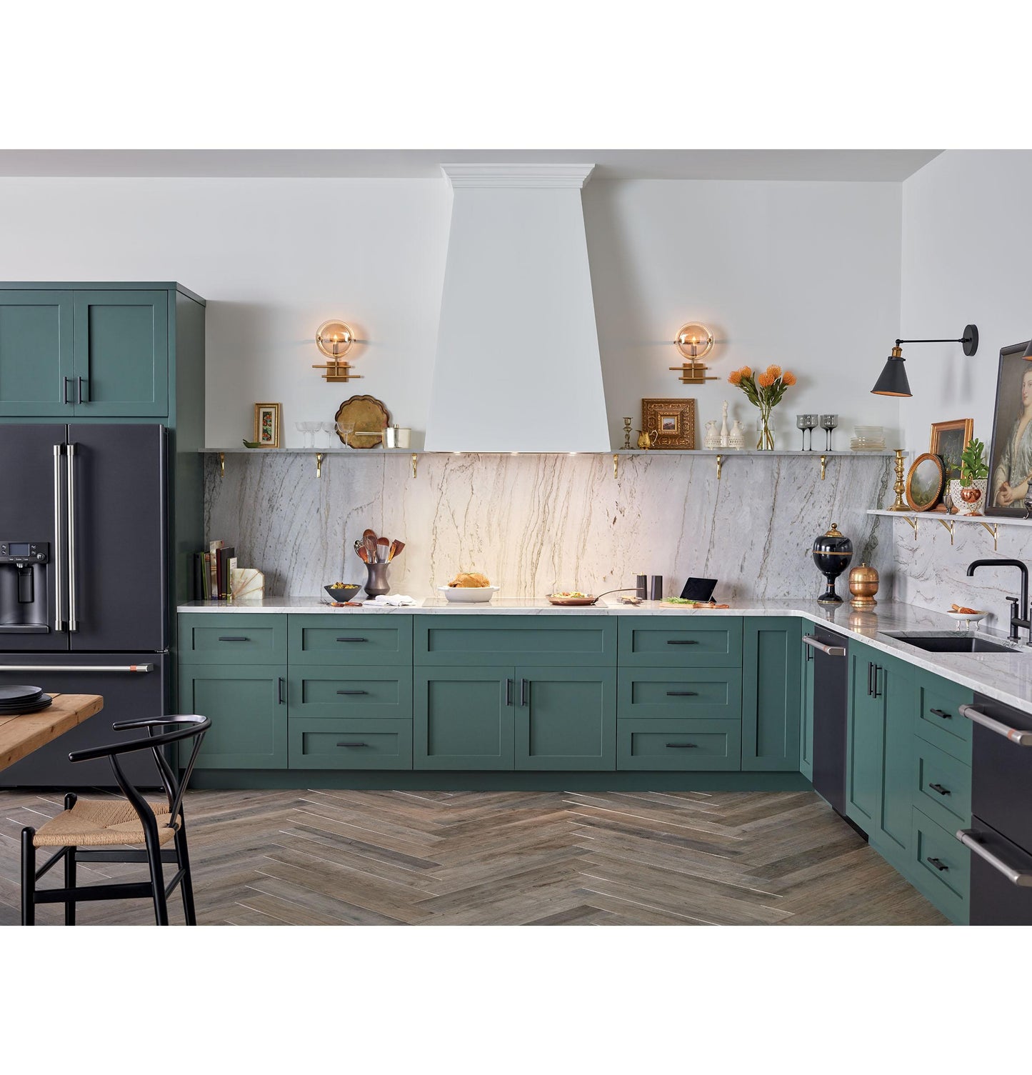 CAFE CYE22TP3MD1 CAFé™ ENERGY STAR® 22.1 Cu. Ft. Smart Counter-Depth French-Door Refrigerator with Hot Water Dispenser Black - CYE22TP3MD1