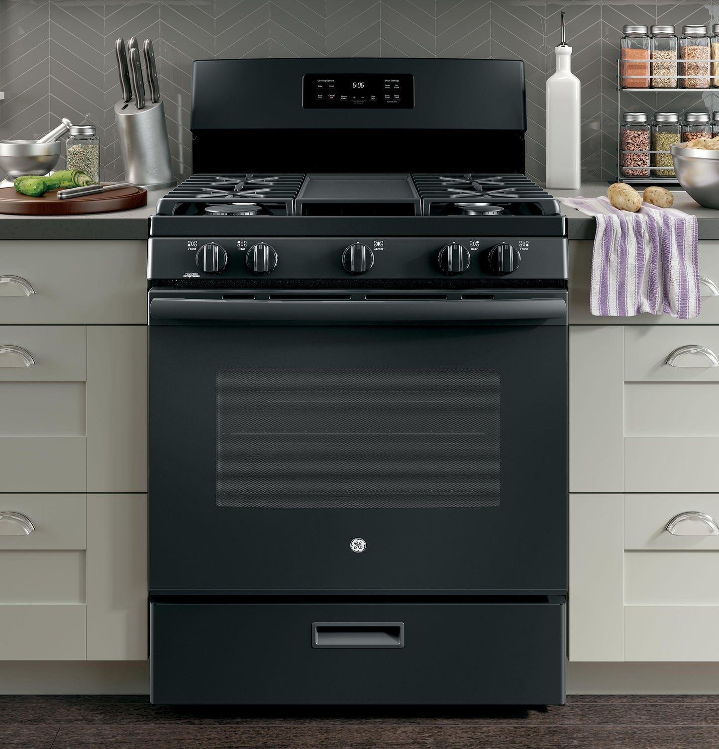 GE APPLIANCES JGBS66DEKBB GE® 30" Free-Standing Gas Range Black - JGBS66DEKBB