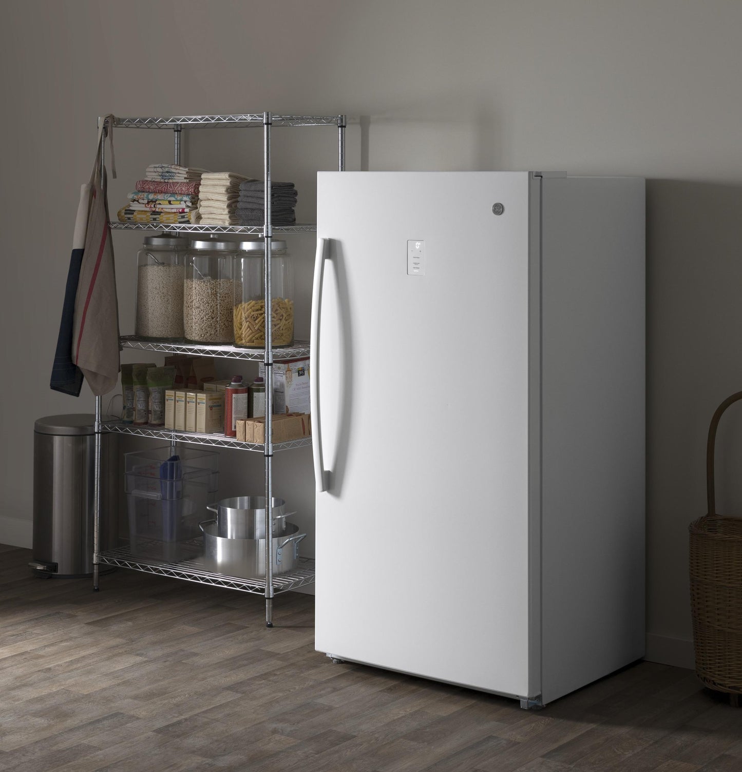 GE APPLIANCES 17.3 Cu. Ft. Frost-Free Garage Ready Upright Freezer White - FUF17SMRWW