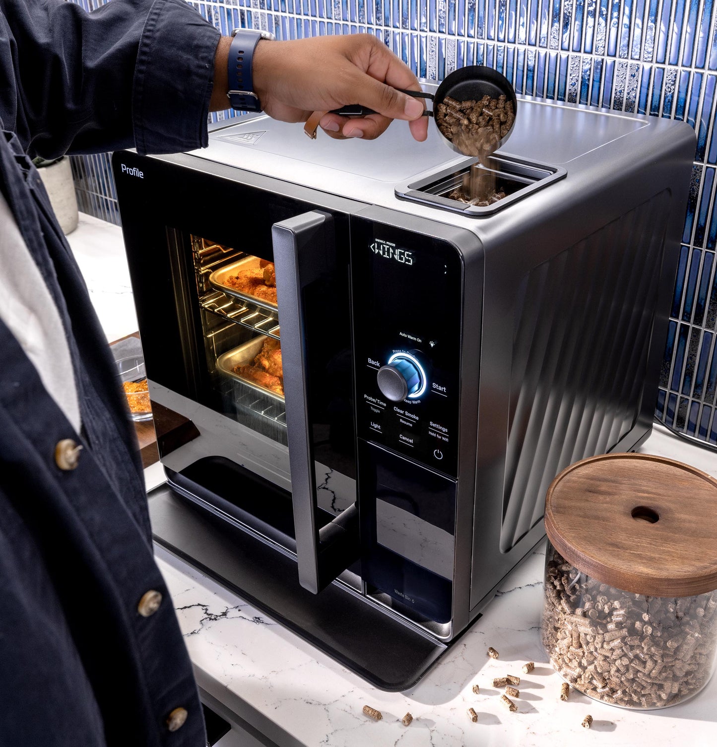 GE APPLIANCES P9SBAAS6VBB GE Profile™ Smart Indoor Pellet Smoker Black - P9SBAAS6VBB