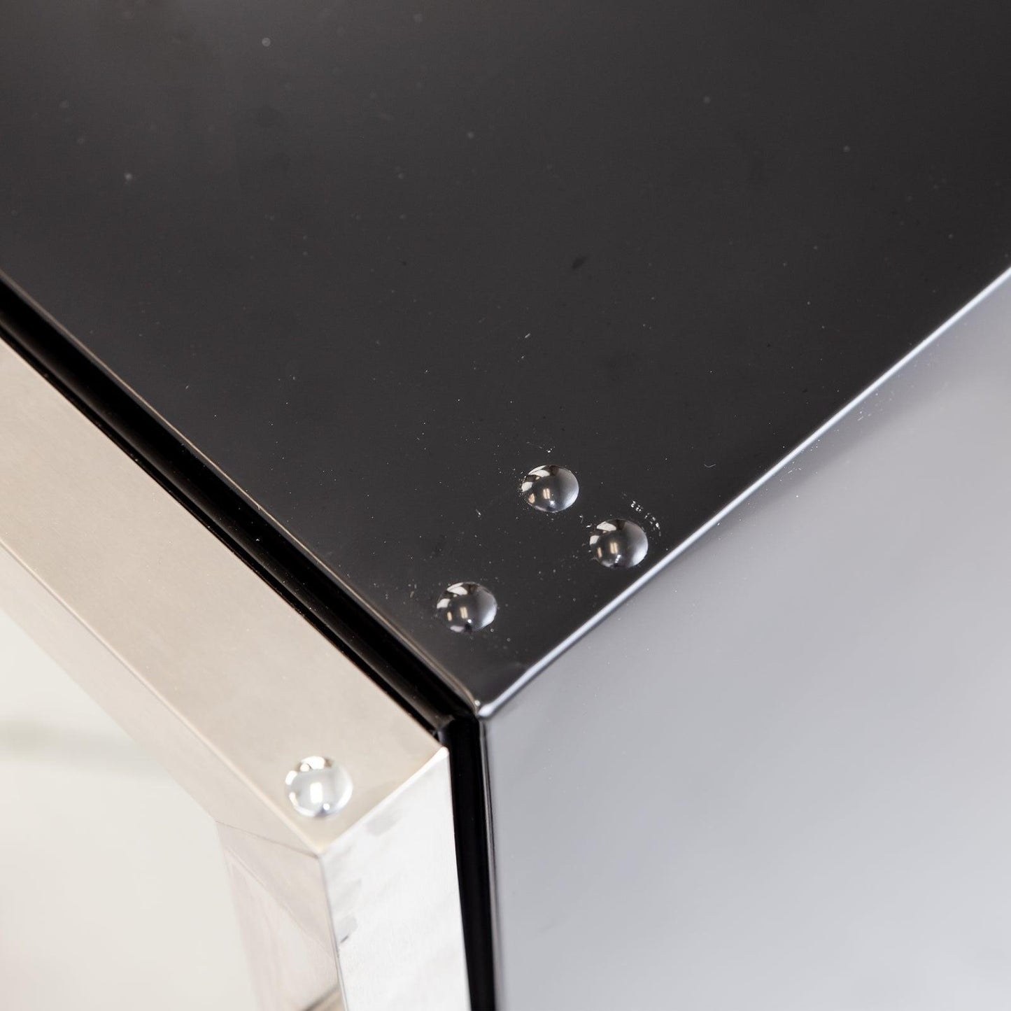 AVANTI BVB52T4S Avanti Beverage Center, 133 Can Capacity in Stainless Steel - BVB52T4S