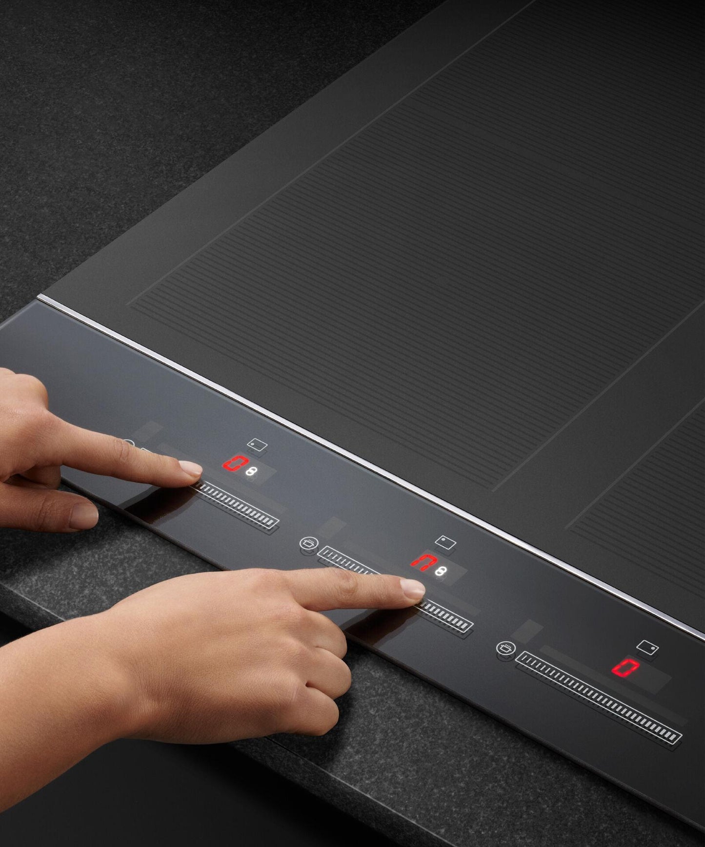 FISHER & PAYKEL CI244DTB4 24" Series 7 4 Zone Induction Cooktop Black - CI244DTB4
