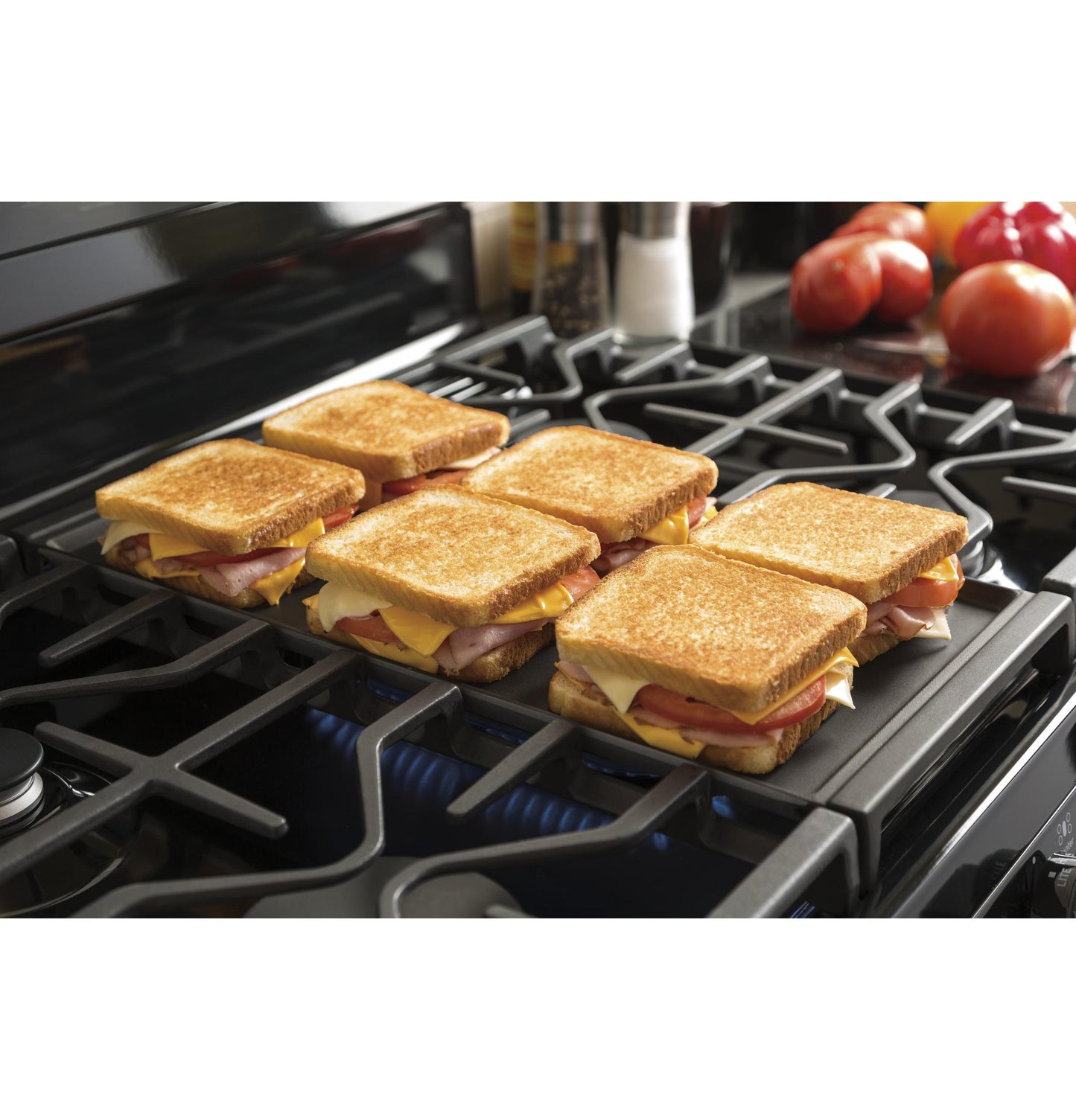 GE APPLIANCES JGBS66DEKBB GE® 30" Free-Standing Gas Range Black - JGBS66DEKBB