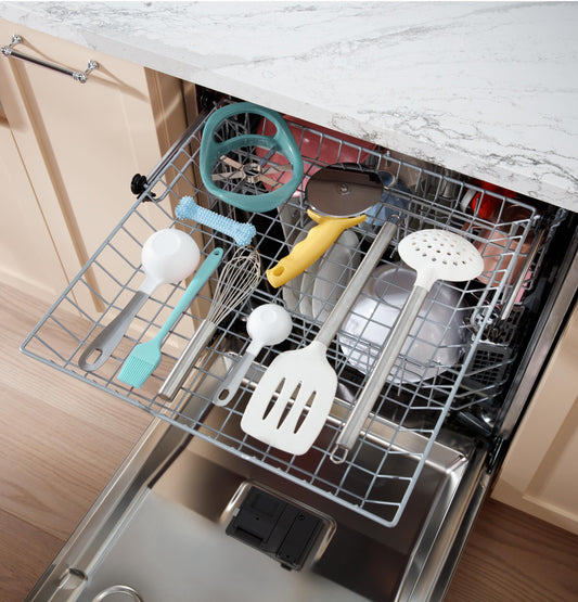 GE APPLIANCES GDT650SYVFS GE ENERGY STAR Fingerprint Resistant Top Control with in Stainless Steel Interior Dishwasher with Sanitize Cycle in Stainless Steel - GDT650SYVFS