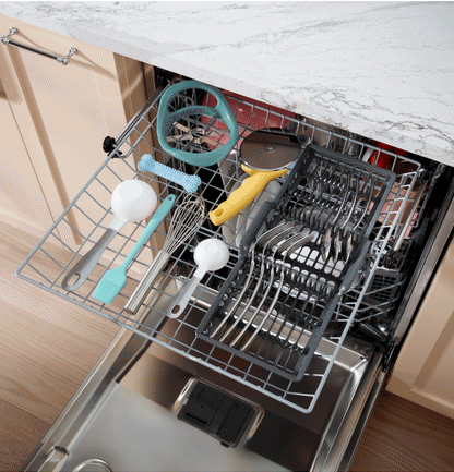 GE APPLIANCES GDP670SYVFS GE® ENERGY STAR® Fingerprint Resistant Top Control with in Stainless Steel Interior Dishwasher with Sanitize Cycle in Stainless Steel - GDP670SYVFS