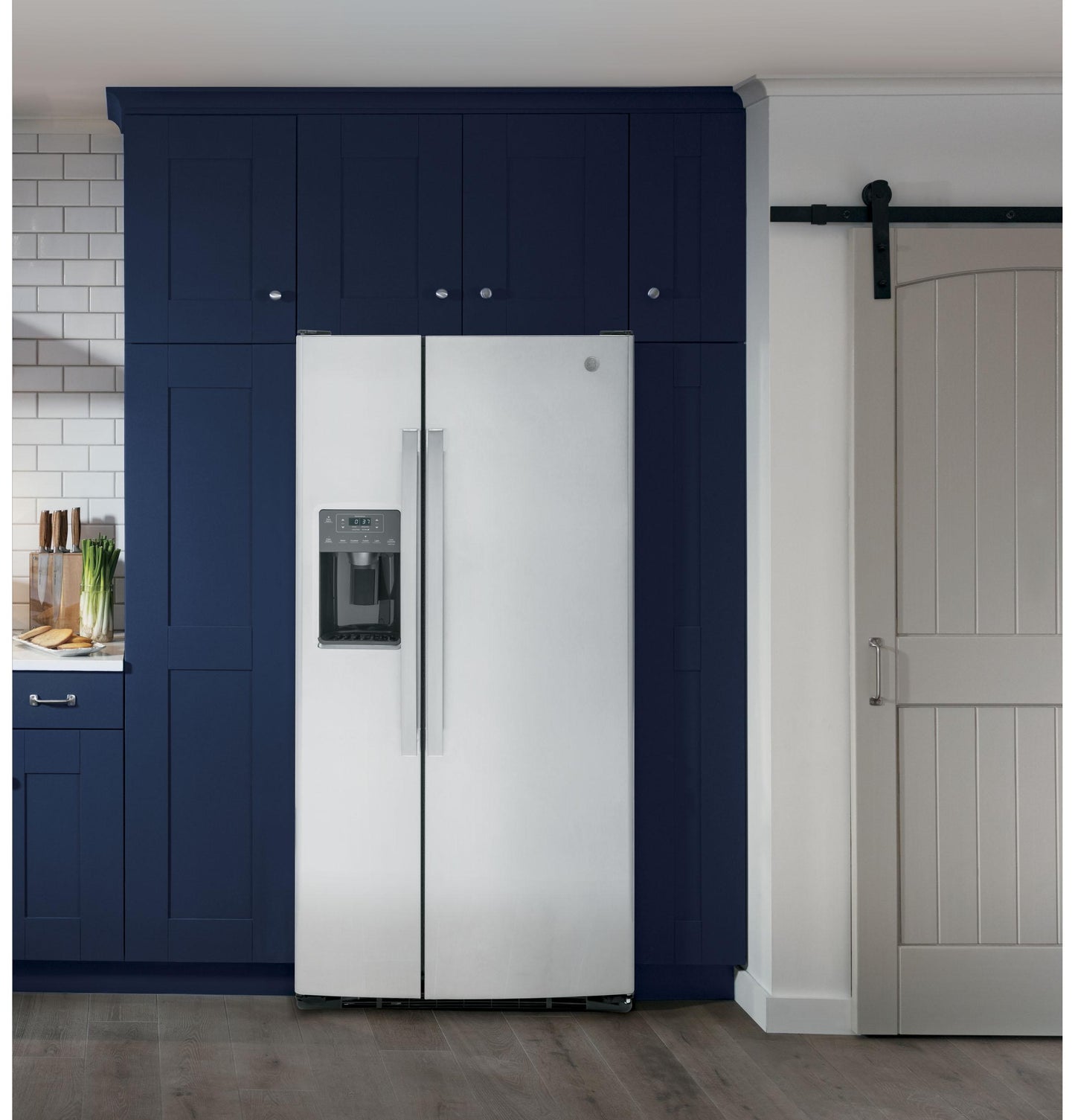 GE APPLIANCES GE 23.0 Cu. Ft. Side-By-Side Refrigerator in Stainless Steel - GSS23GYPFS
