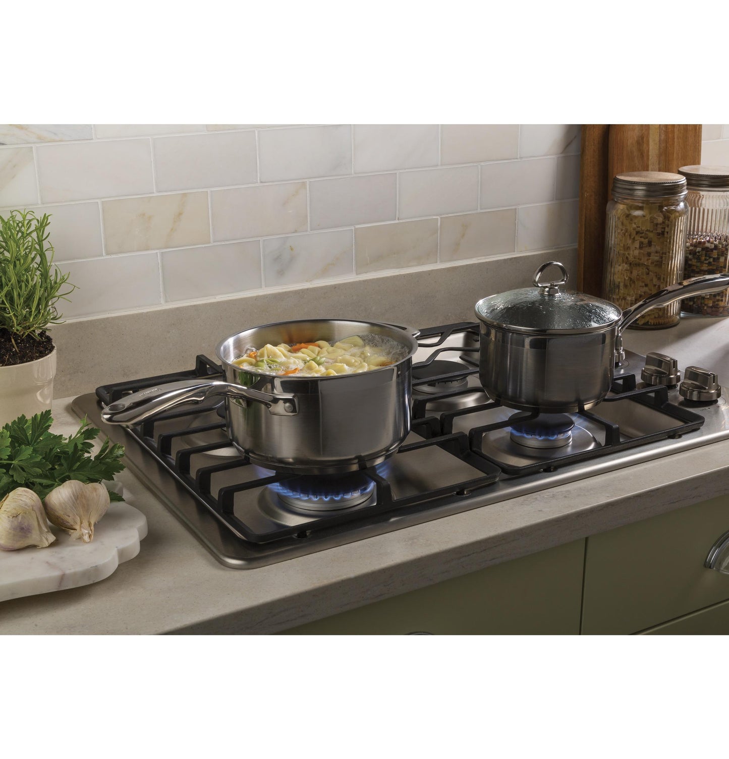 GE APPLIANCES 30" Built-In Gas Cooktop with Dishwasher-Safe Grates in Stainless Steel - JGP3030SLSS