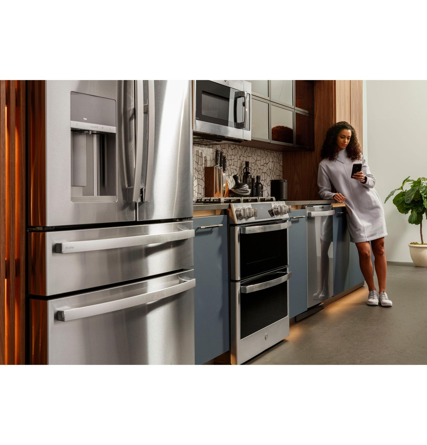 GE APPLIANCES PVD28BYNFS GE Profile™ ENERGY STAR® 27.9 Cu. Ft. Smart Fingerprint Resistant 4-Door French-Door Refrigerator with Door In Door in Stainless Steel - PVD28BYNFS