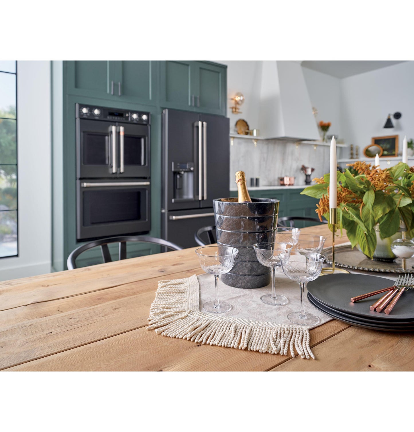 CAFE CYE22TP3MD1 CAFé™ ENERGY STAR® 22.1 Cu. Ft. Smart Counter-Depth French-Door Refrigerator with Hot Water Dispenser Black - CYE22TP3MD1