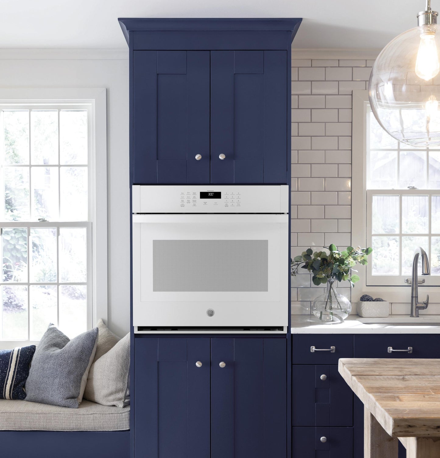 GE APPLIANCES 30" Smart Built-In Self-Clean Single Wall Oven White - JTS3000DNWW