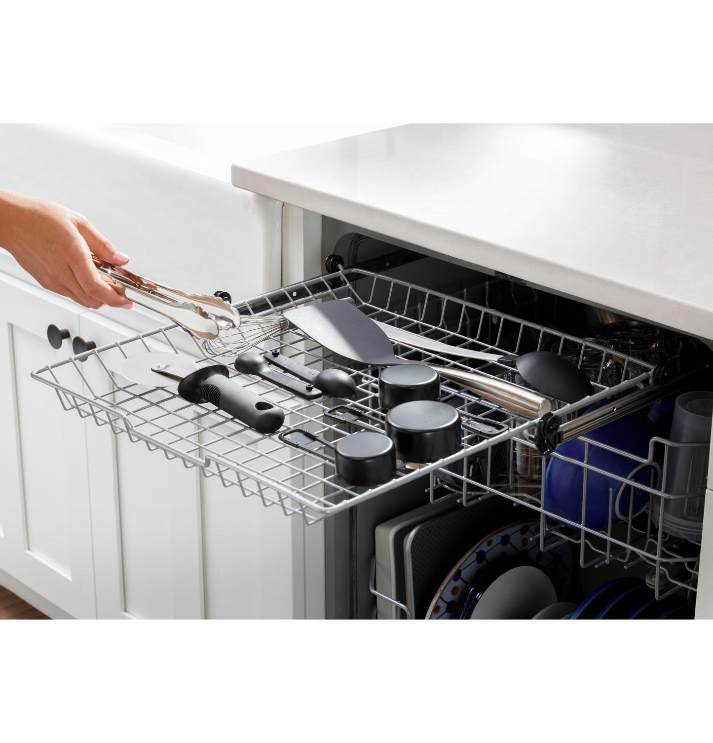 GE APPLIANCES GDP630PYRFS GE® ENERGY STAR® Top Control with Plastic Interior Dishwasher with Sanitize Cycle & Dry Boost in Stainless Steel - GDP630PYRFS