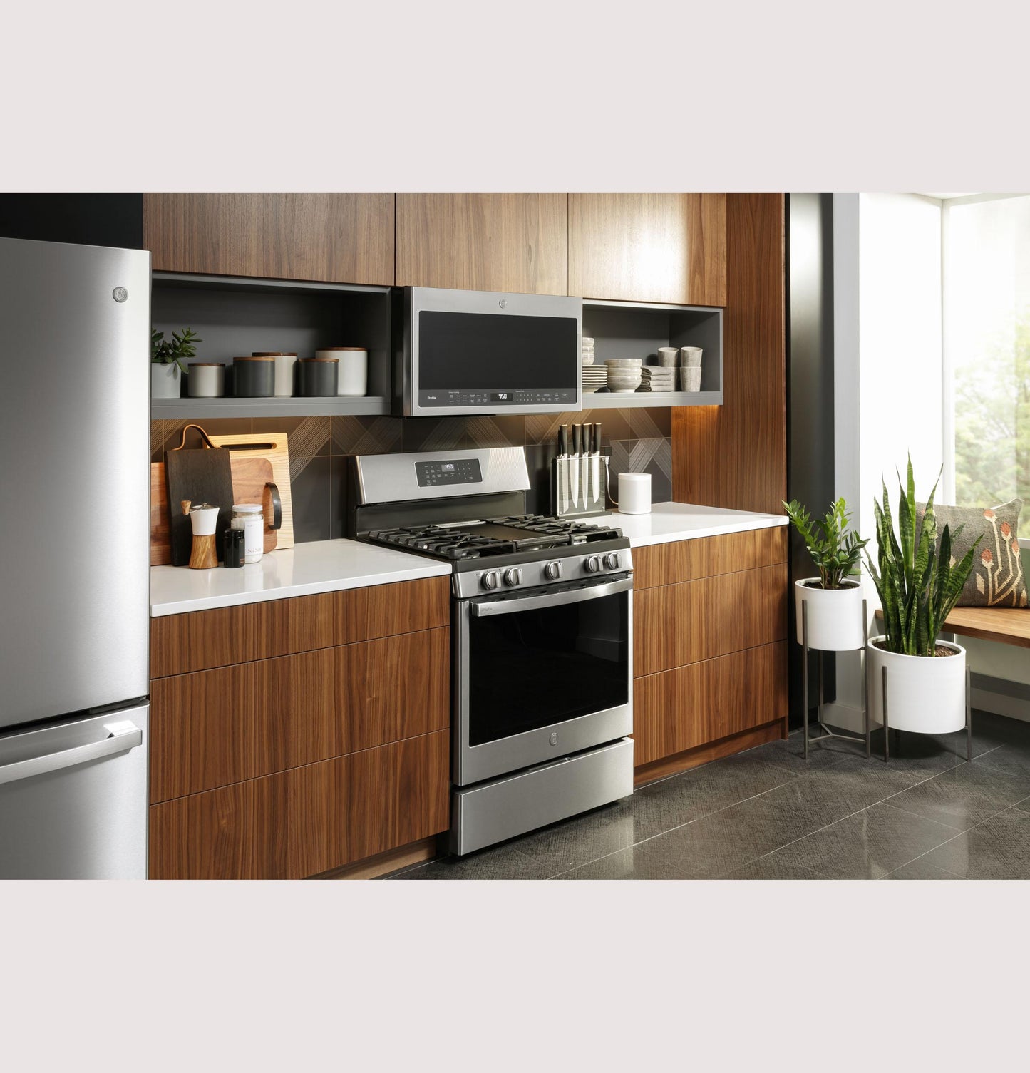 GE APPLIANCES PGB935YPFS GE Profile™ Smart 30" Free-Standing Self Clean Gas Fingerprint Resistant Range with No Preheat Air Fry in Stainless Steel - PGB935YPFS