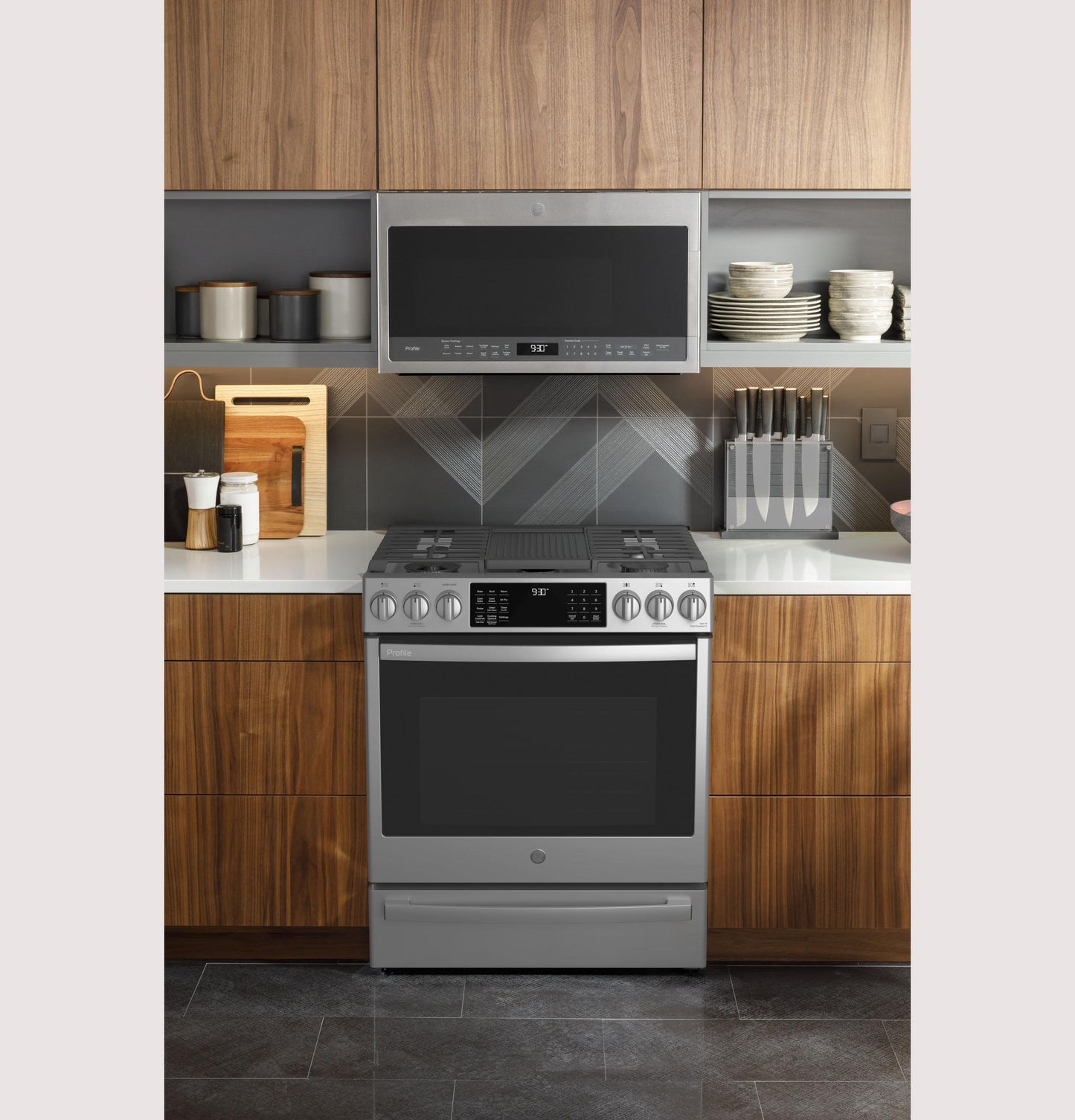 GE APPLIANCES 30" Smart Dual Fuel Slide-In Front-Control Fingerprint Resistant Range in Stainless Steel - P2S930YPFS