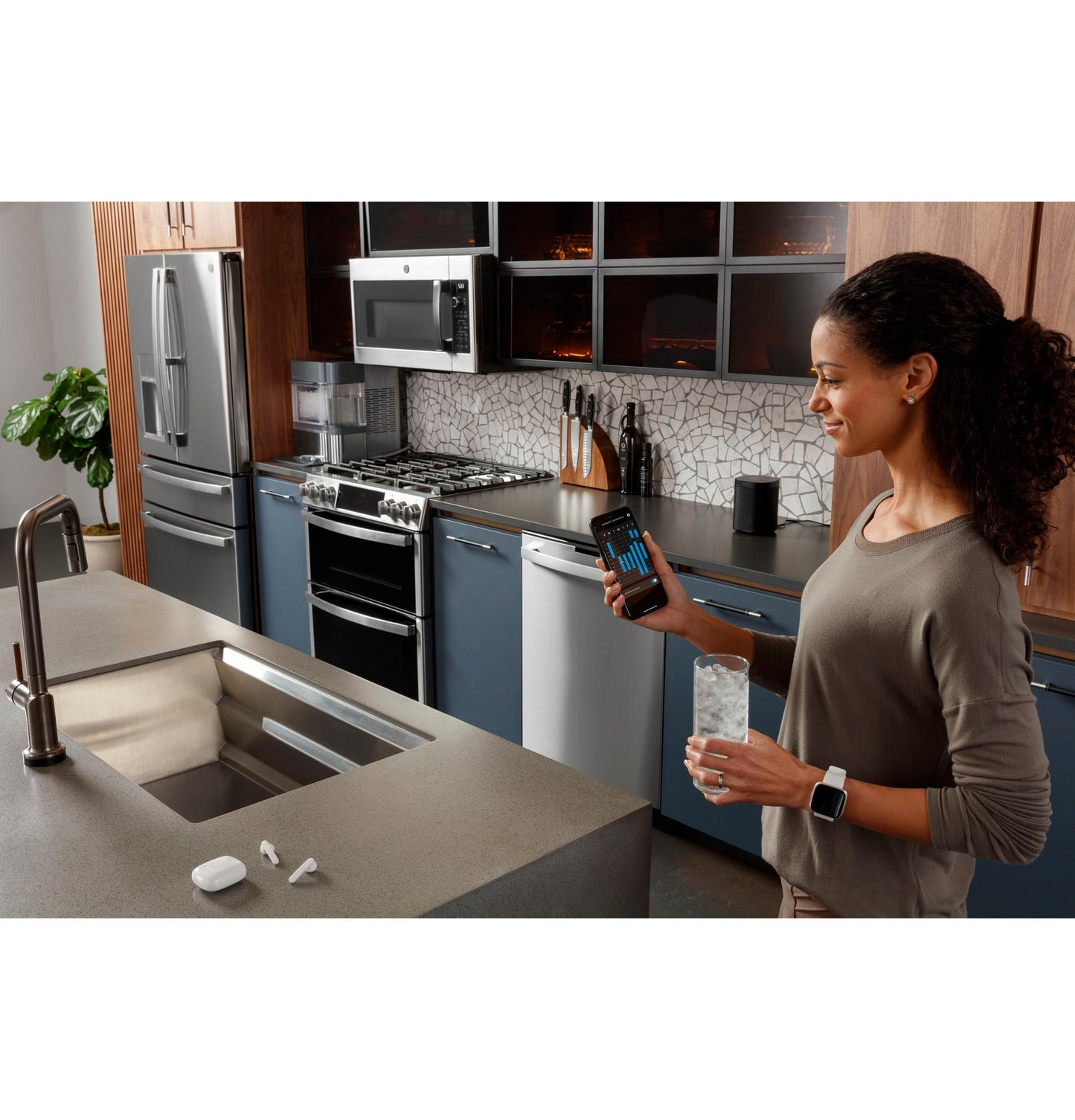 GE APPLIANCES PGS960YPFS GE Profile™ 30" Smart Slide-In Front-Control Gas Double Oven Convection Fingerprint Resistant Range in Stainless Steel - PGS960YPFS