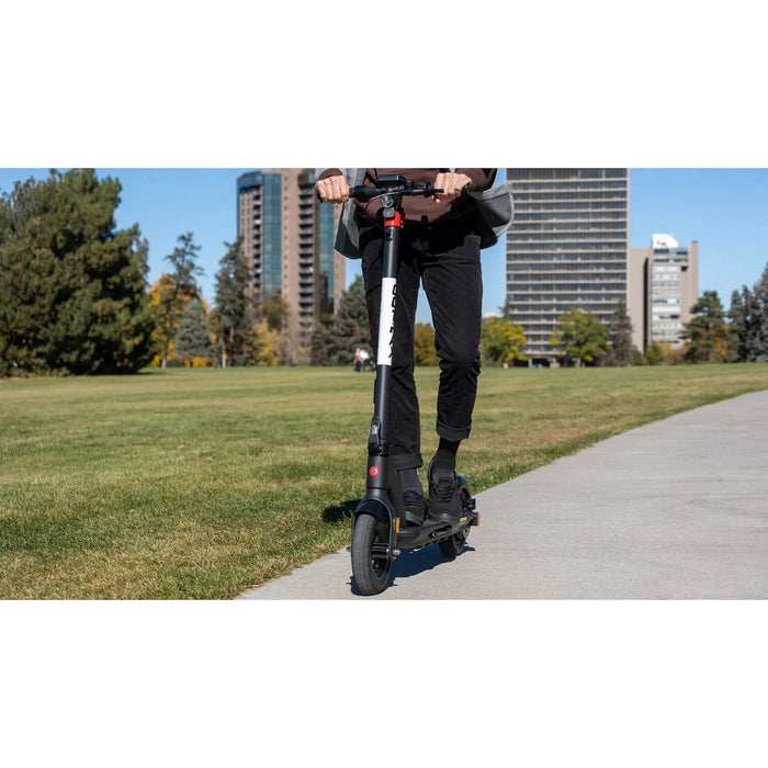 GoTrax G4 36V/10.4Ah 500W Stand Up Electric Scooter G4