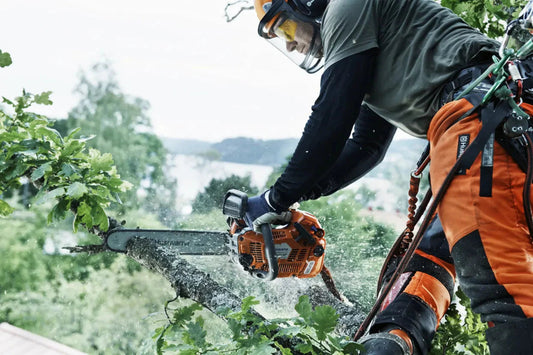 Husqvarna T540 XP II Top Handle Chainsaw - 35.7cc Gas Engine with 16in Guide Bar for Professional Arborists - 970484016