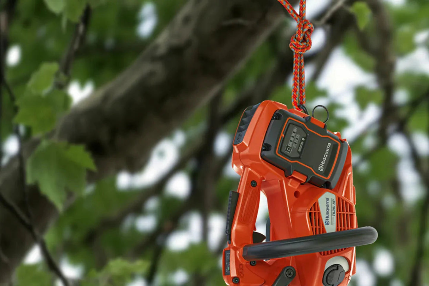 Husqvarna T535i XP Battery Top Handle Chainsaw with 12in Guide Bar, Tool Only - 967893972