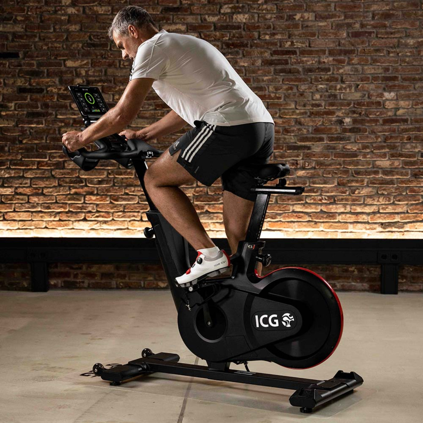 Life Fitness IC5 Indoor Cycle - IC-IC5B1