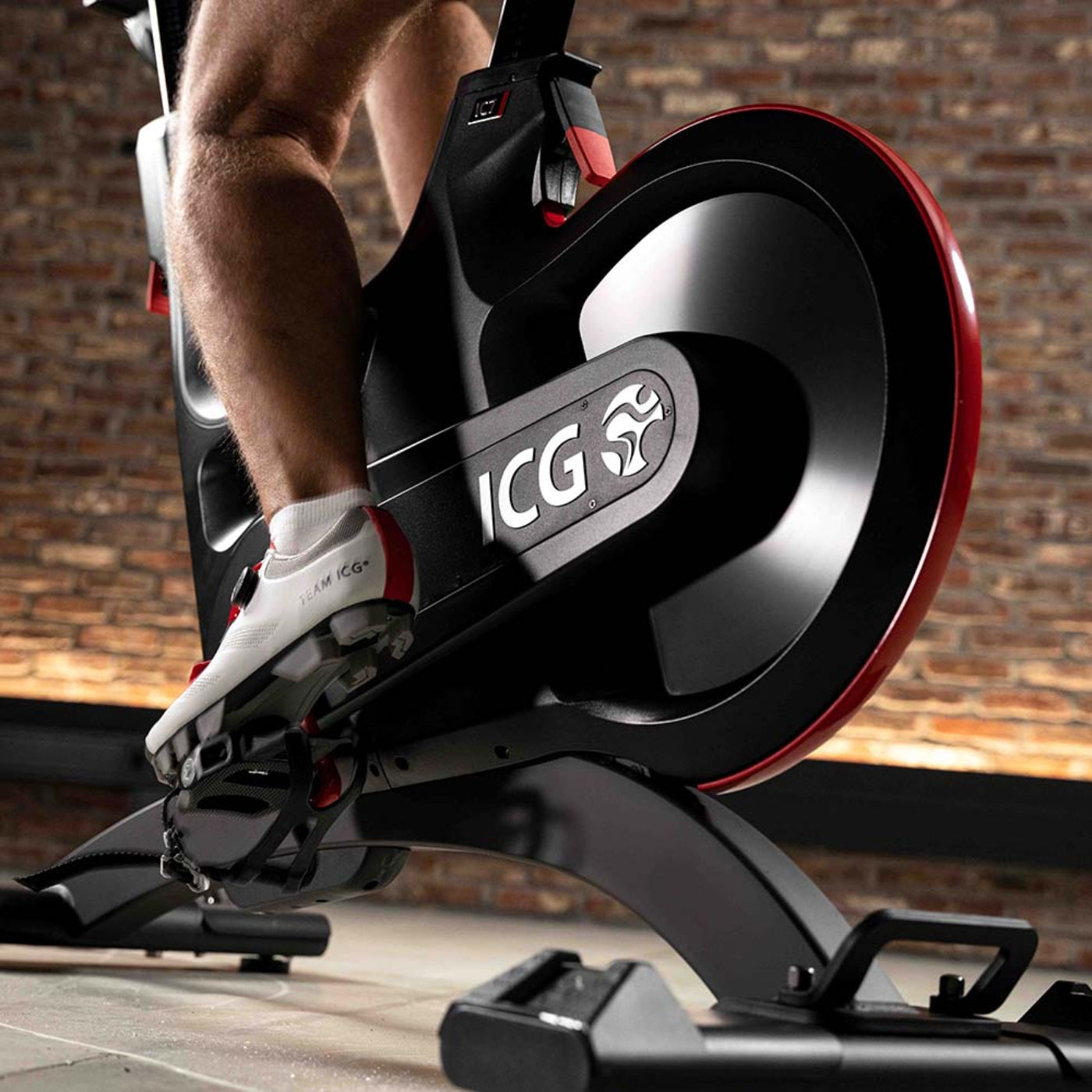 Life Fitness IC7 Indoor Cycle - IC-IC7B1
