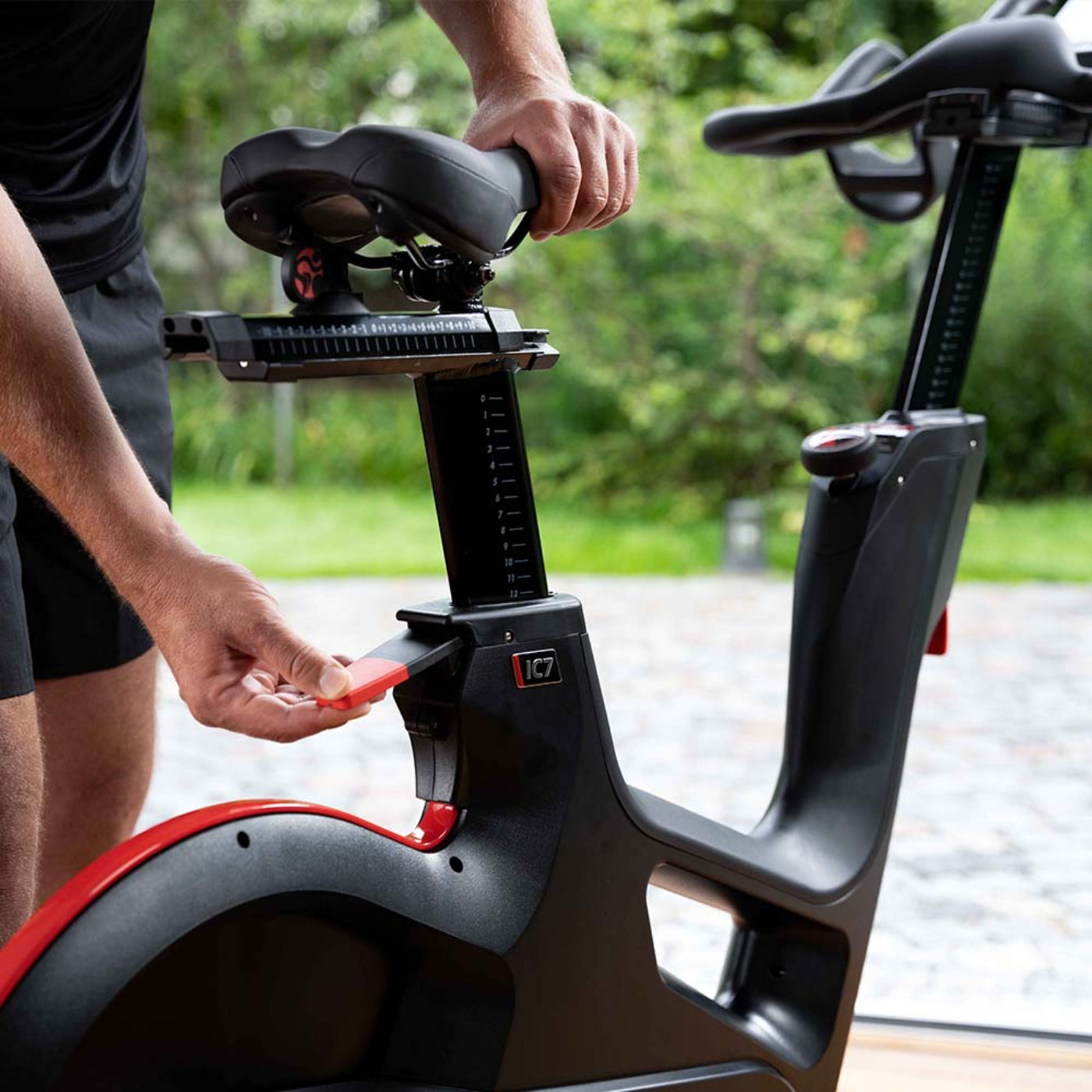 Life Fitness IC7 Indoor Cycle - IC-IC7B1
