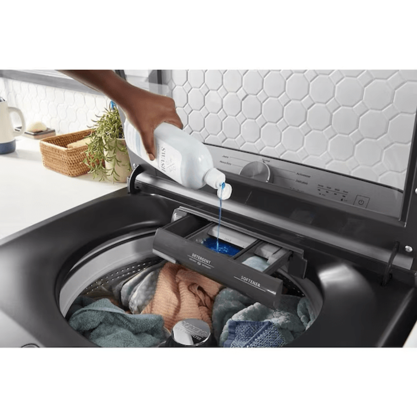 Maytag Pet Pro 4.7-cu ft High Efficiency Agitator Top-Load Washer Volcano Black - MVW6500MBK