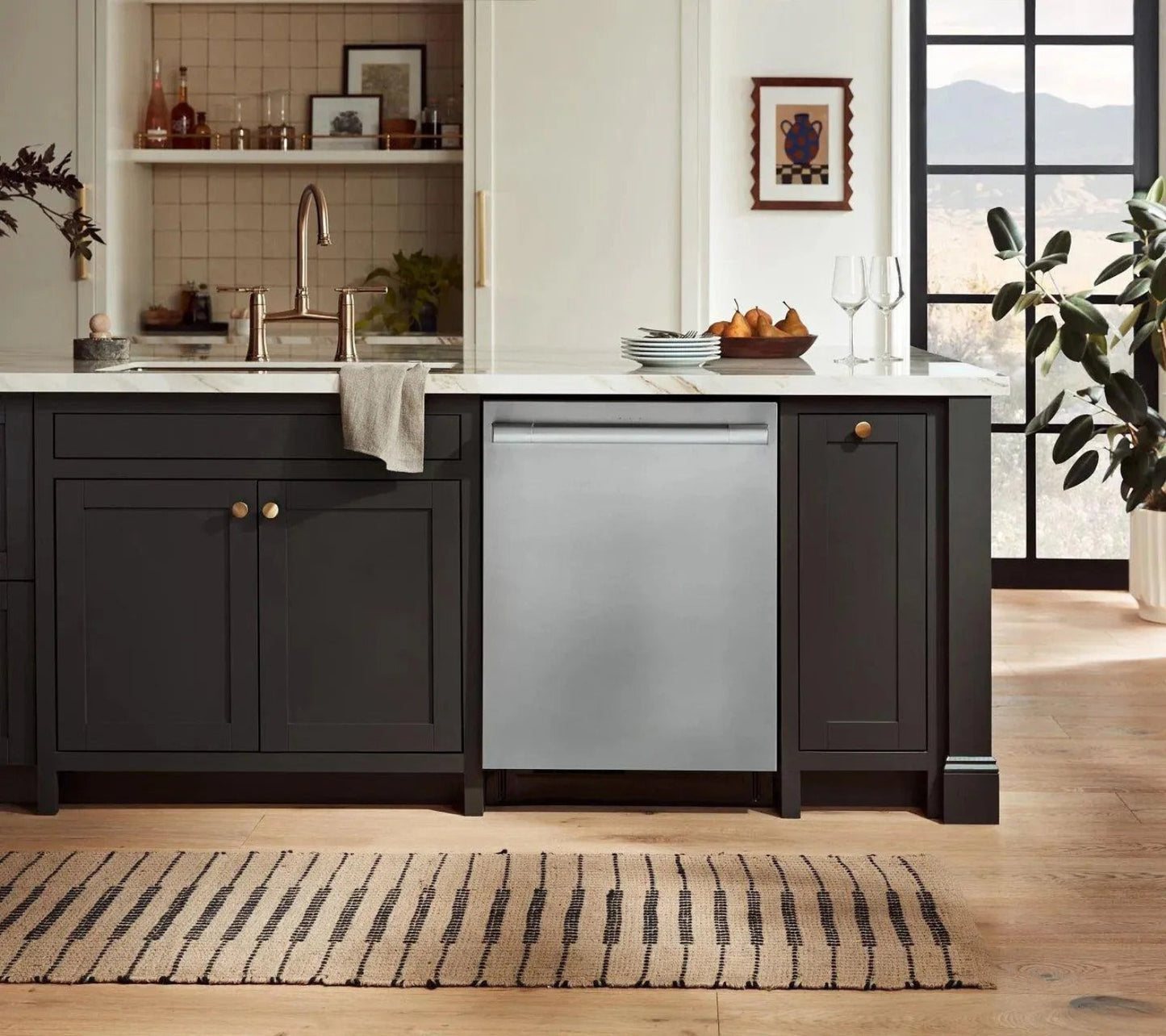 SIGNATURE KITCHEN SUITE SKSDW2411S QuadWash™ Pro PowerSteam in Stainless Steel Dishwasher - SKSDW2411S