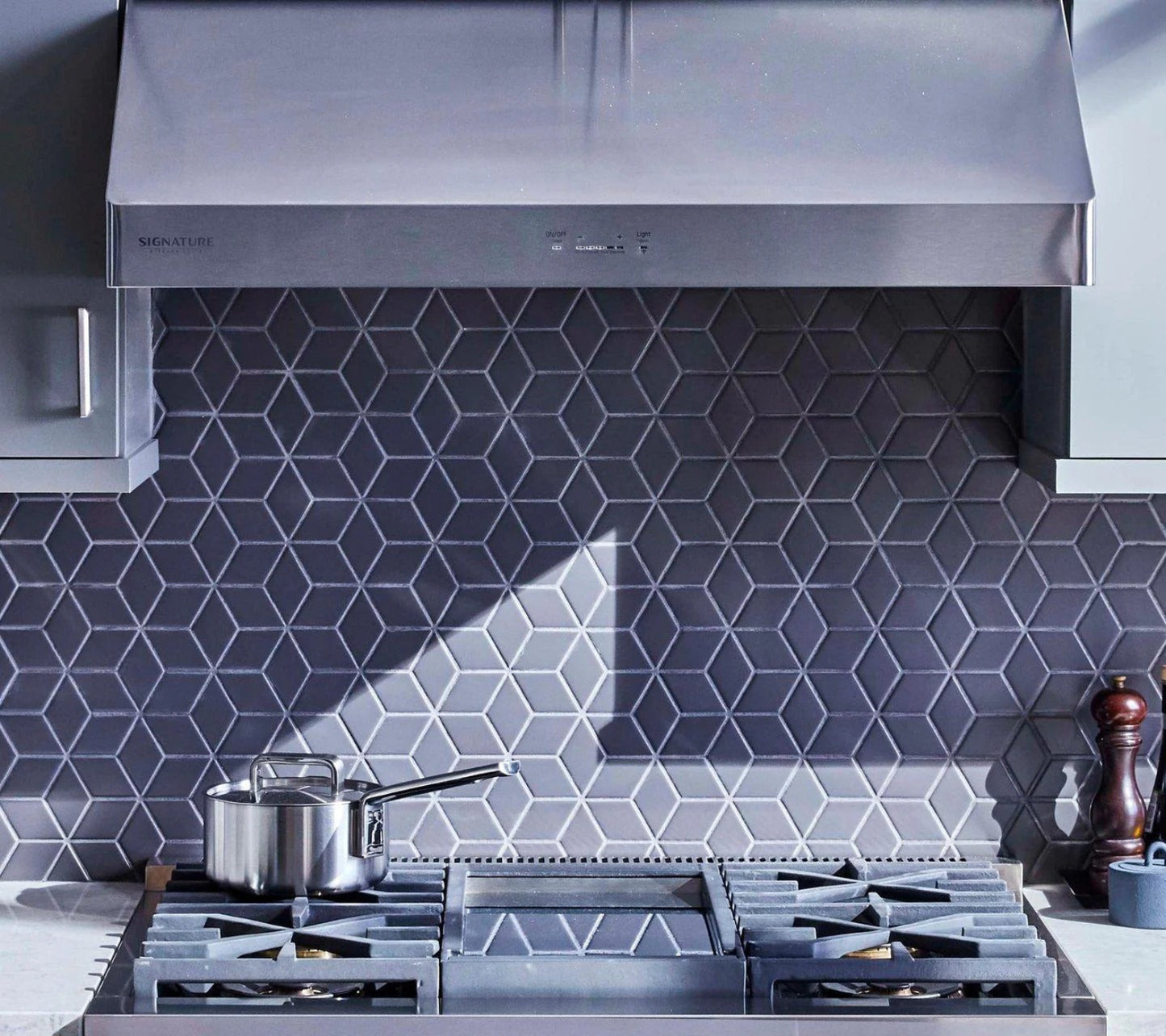 SIGNATURE KITCHEN SUITE SKSPH4802S 48-inch Pro-Style Wall Hood - SKSPH4802S