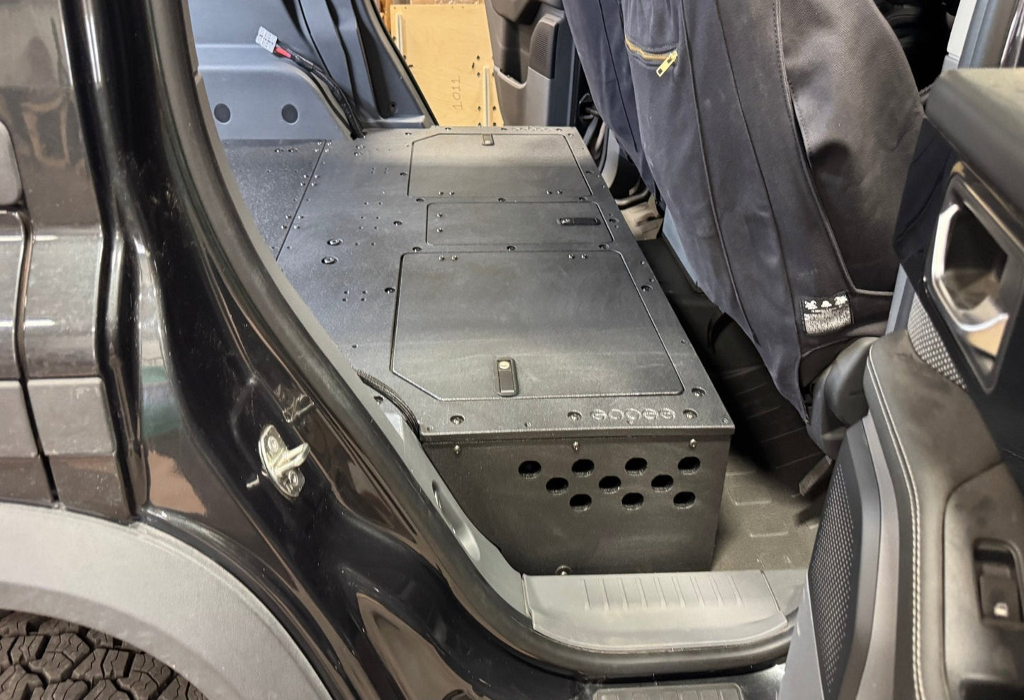 GOOSE GEAR Ineos - Grenadier - 2024-Present - 1st Gen - Venture Series - RCI Second Row Seat Delete Plate System - 1894-GGR-SH