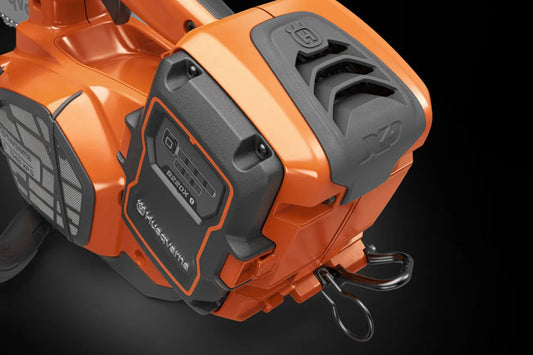 Husqvarna T542i XP Battery Top Handle Chainsaw with 14in Guide Bar, Battery & Charger Included - 970666318