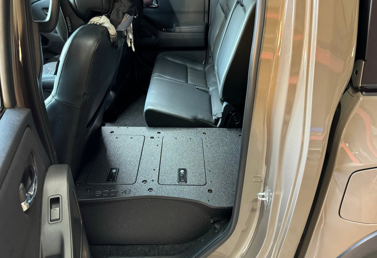 GOOSE GEAR Nissan - Frontier - Crew Cab - 2021-Present - 3rd Gen - Explore Series - Second Row Seat Delete Plate System - 3450-GGR-SH