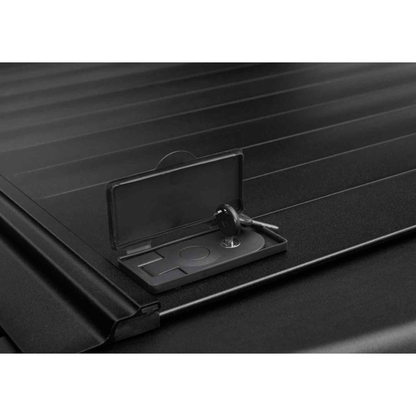 RetraxPRO MX GMC 1500 And Chevy Manual Retractable Tonneau Cover