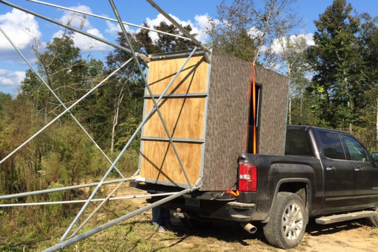 Big Dogg Deer Blinds Aluminum and Insulated Deer Blinds 6' X 6' Elevated with 8' Base and Detachable Ladder Big Dogg - BD6X68BDL