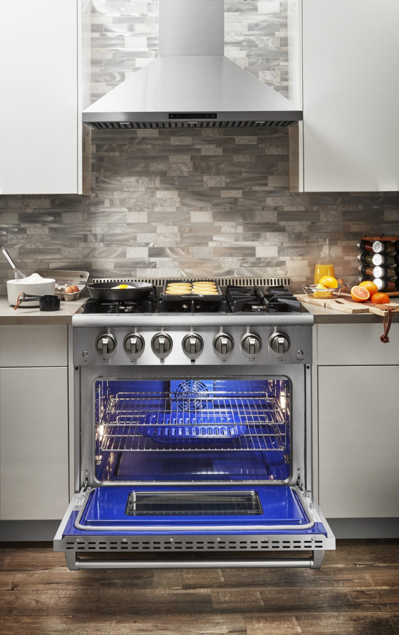 Thor Kitchen 36-Inch 5.2 Cu. Ft. Oven Dual Fuel Range with Propane Gas Cooktop in Stainless Steel  - HRD3606ULP