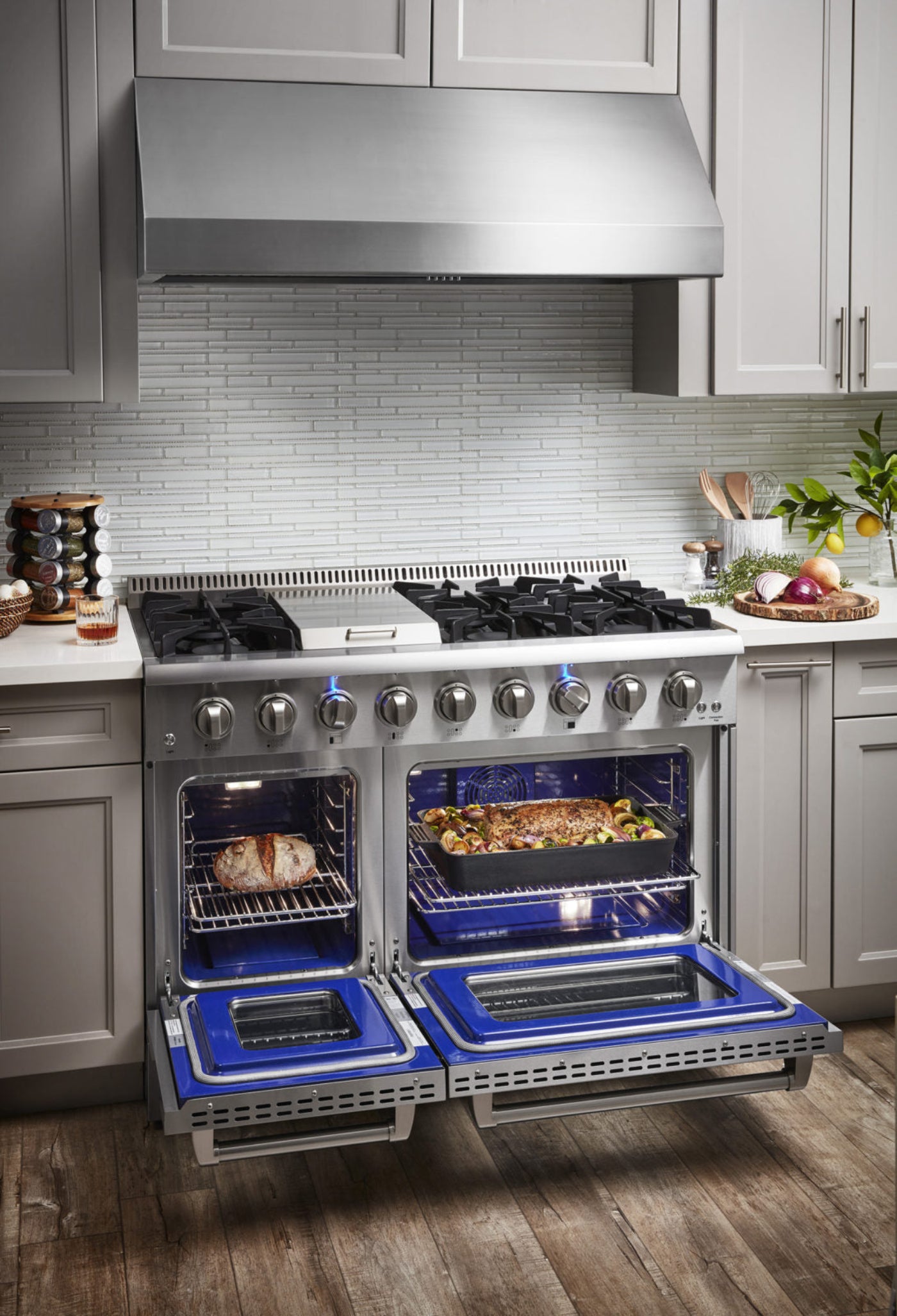 Thor Kitchen 48-Inch Dual Fuel Range with Propane Gas Cooktop and 6.7 cu. ft. Electric Oven in Stainless Steel  - HRD4803ULP
