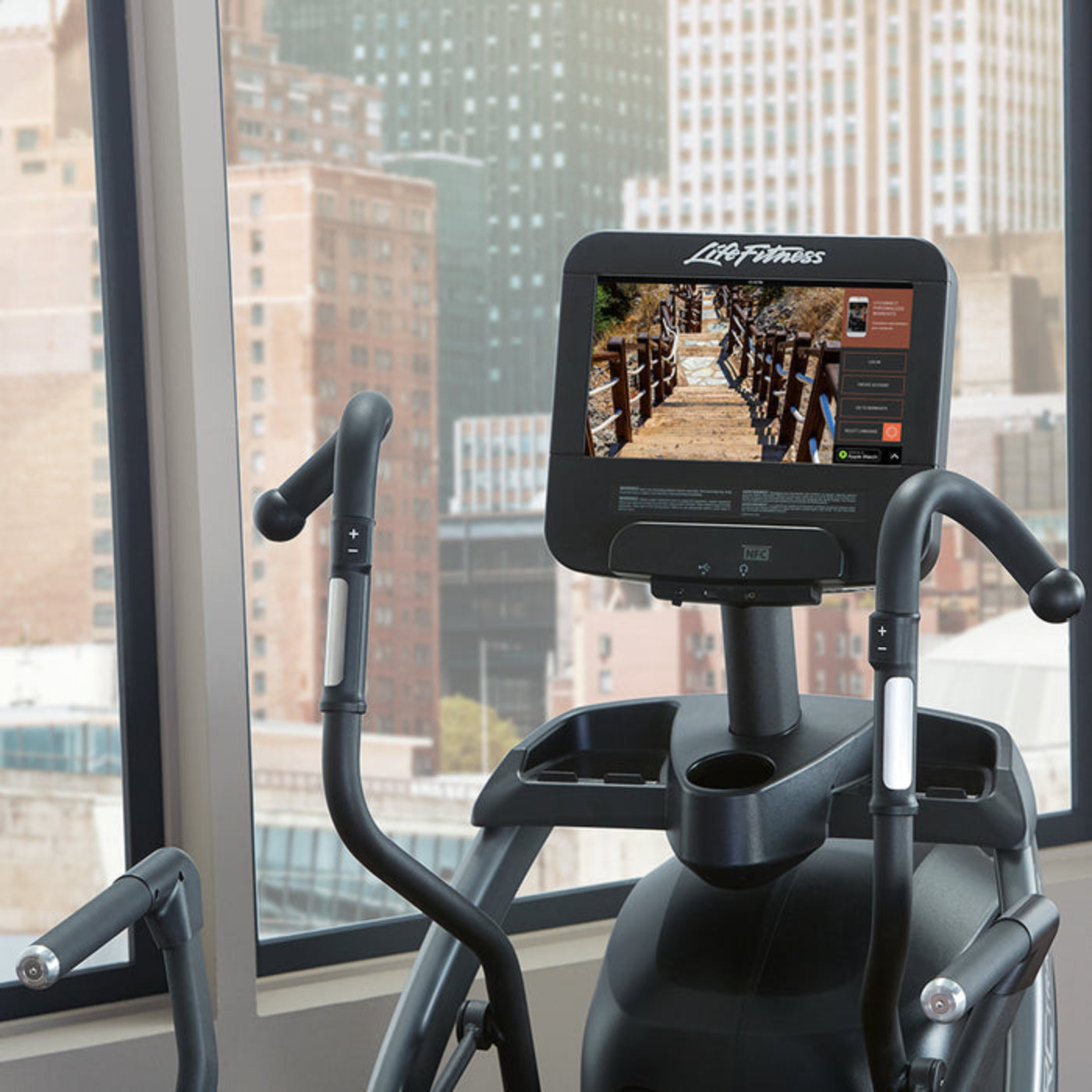 Life Fitness Total-Body Arc Trainer - INA-CSTSE424-BLKF-13