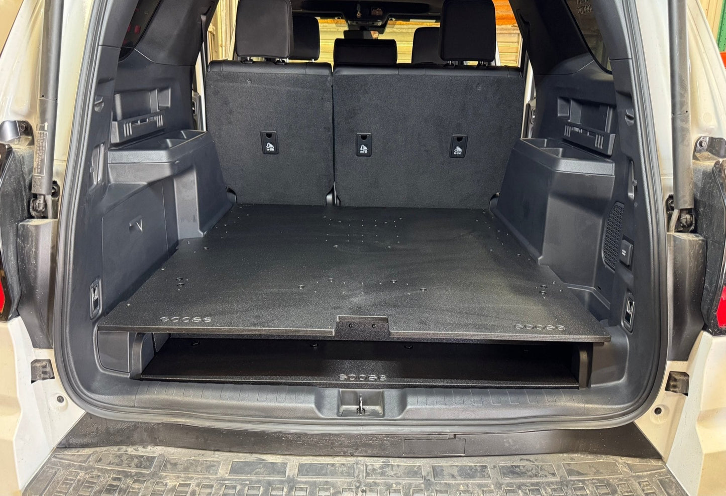 GOOSE GEAR Toyota - 4Runner - 2025-Present - 6th Gen - Hybrid - Explore Series - Rear Plate System - 2294-GGR-SH