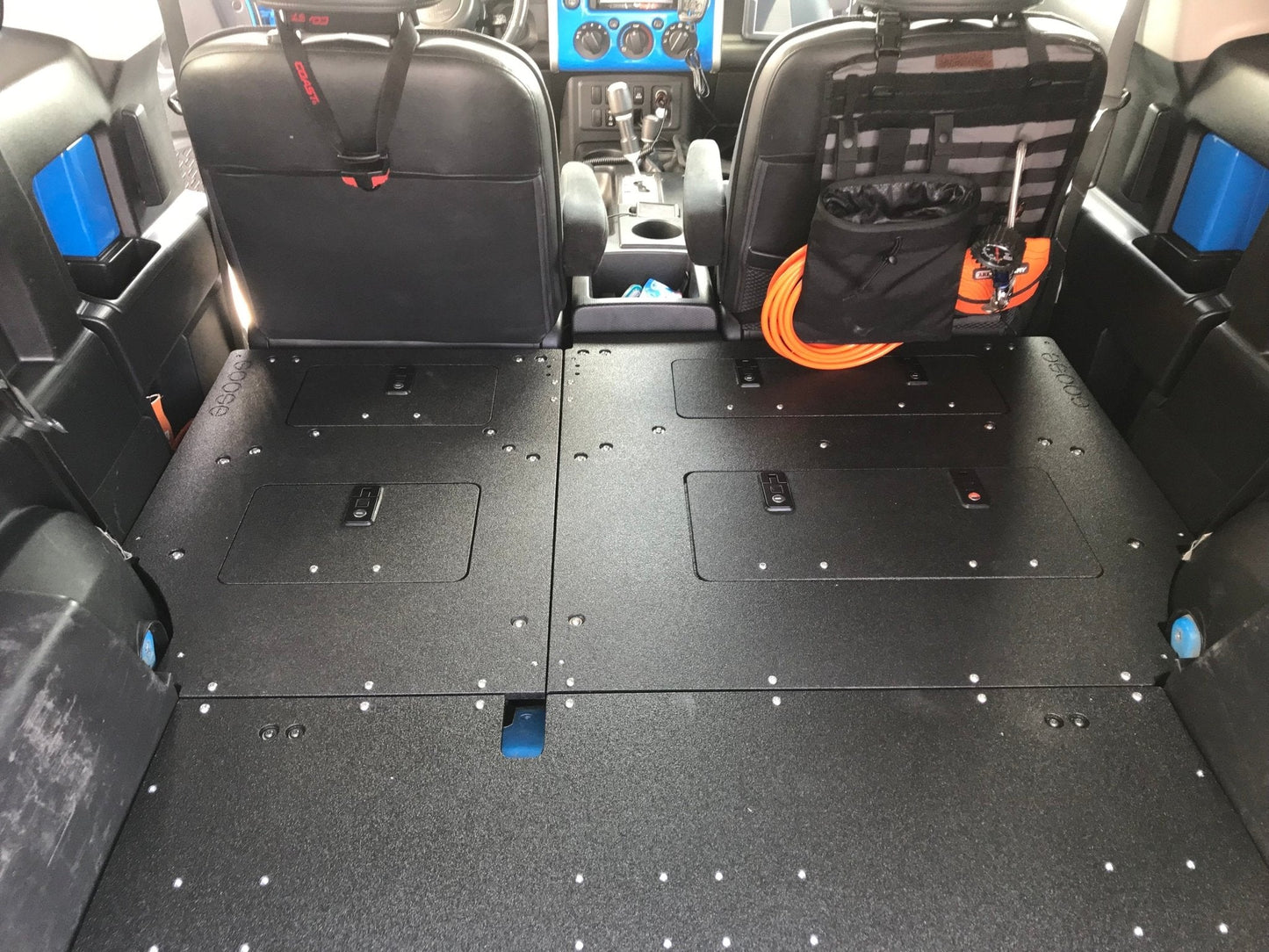 GOOSE GEAR Toyota FJ Cruiser 2006-2014 - Second Row Seat Delete Plate System - 1014-GGR-SH