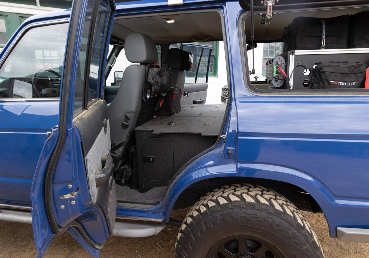 GOOSE GEAR Toyota Land Cruiser 1980-1989 60 Series - Second Row Seat Delete Plate System - Module Height - 4636-GGR-SH