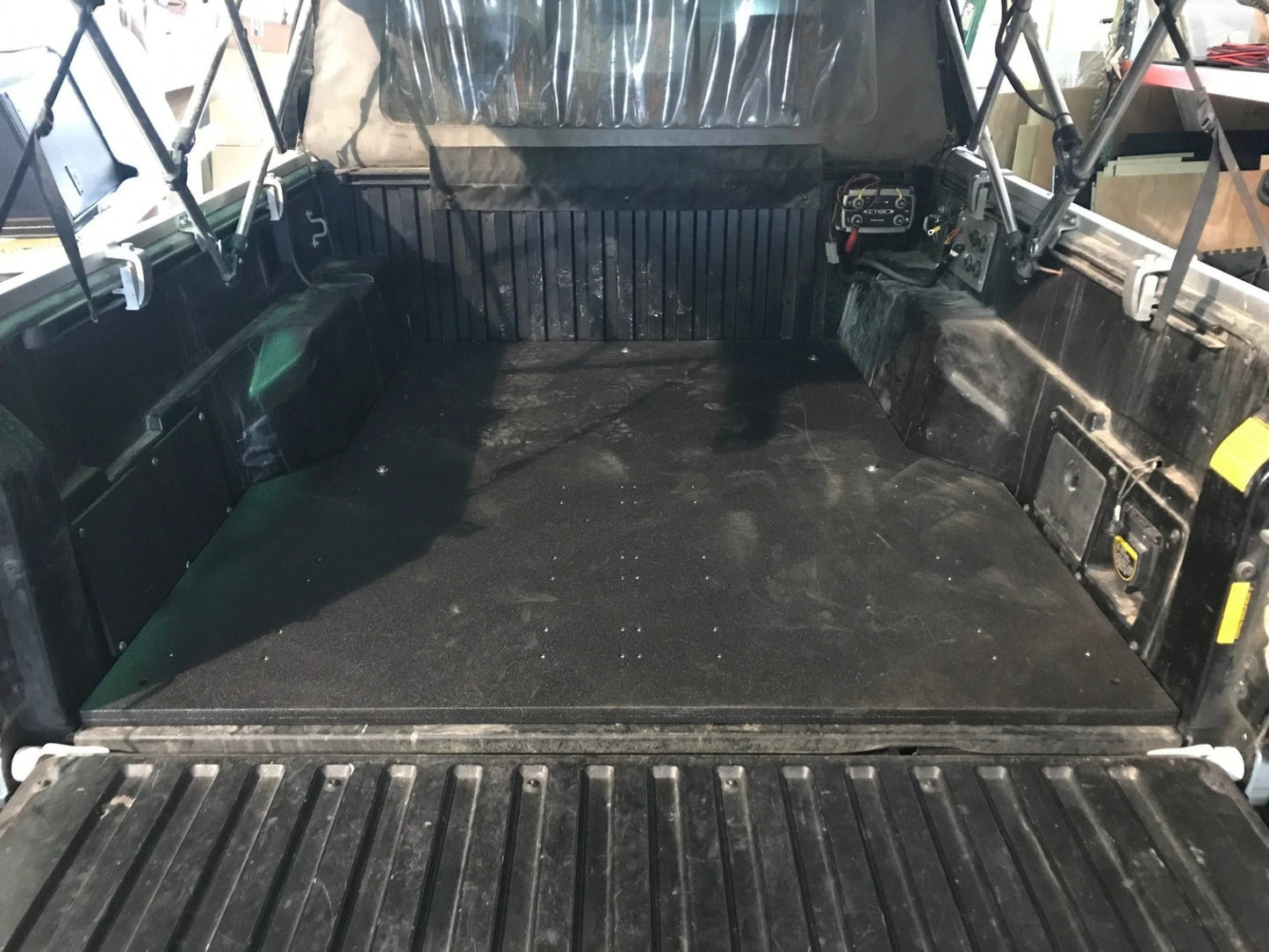 GOOSE GEAR Toyota Tacoma 2005-2023 2nd and 3rd Gen. - Bed Plate Drawer System - 1072-GGR-SH