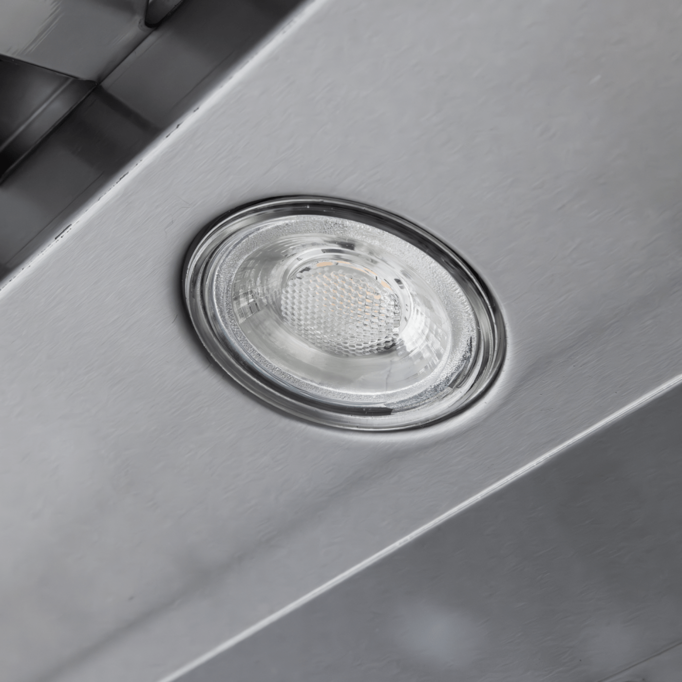 ProLine Wall-Mounted Range Hood, Convertible, 1000/2000 CFM - PLJW 109