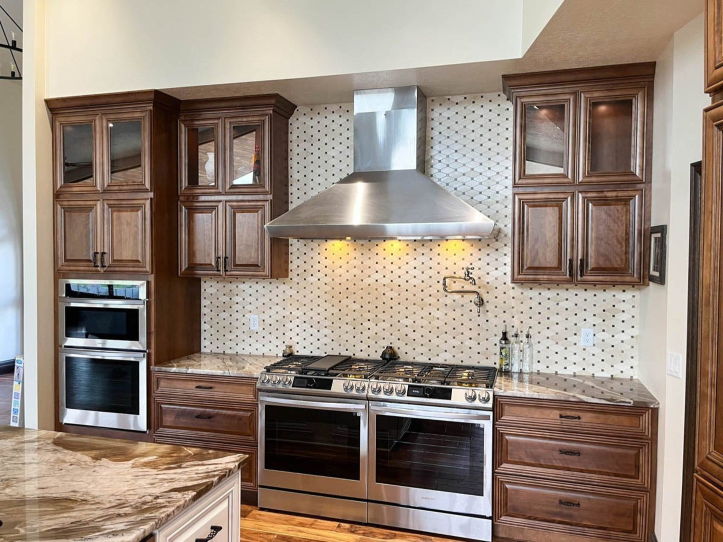 Proline Wall-Mounted Range Hood, 1200 CFM, Stainless Steel - PLJW 109WC