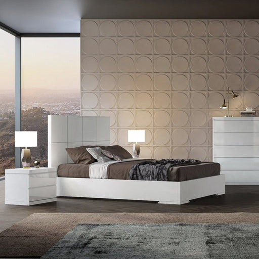 Whiteline Modern Living Anna Queen Bed - BQ1207